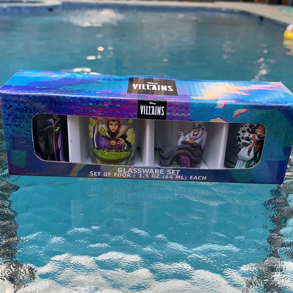 New Disney Glassware Set - Picture 3 of 11